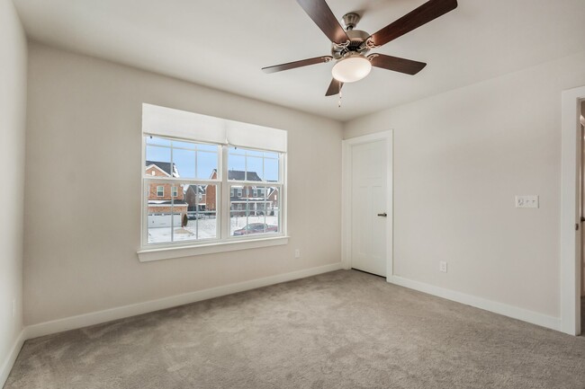 Building Photo - 302 Finnegan Ct
