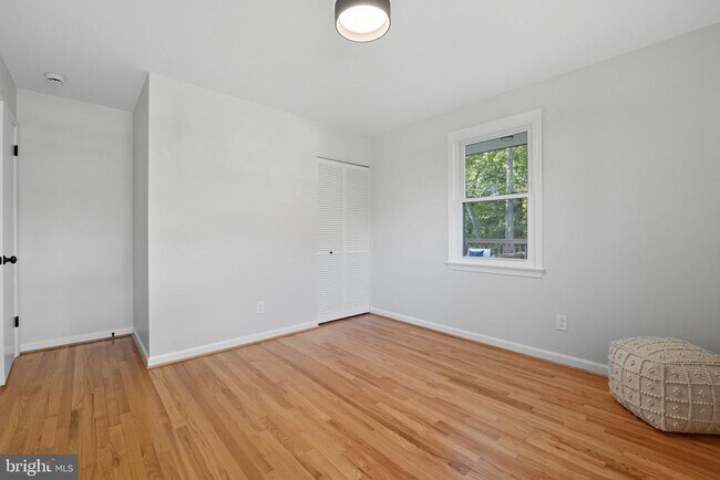 Building Photo - 4512 Sleaford Rd