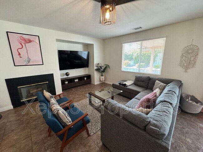 Building Photo - 80746 Diamondback Trail