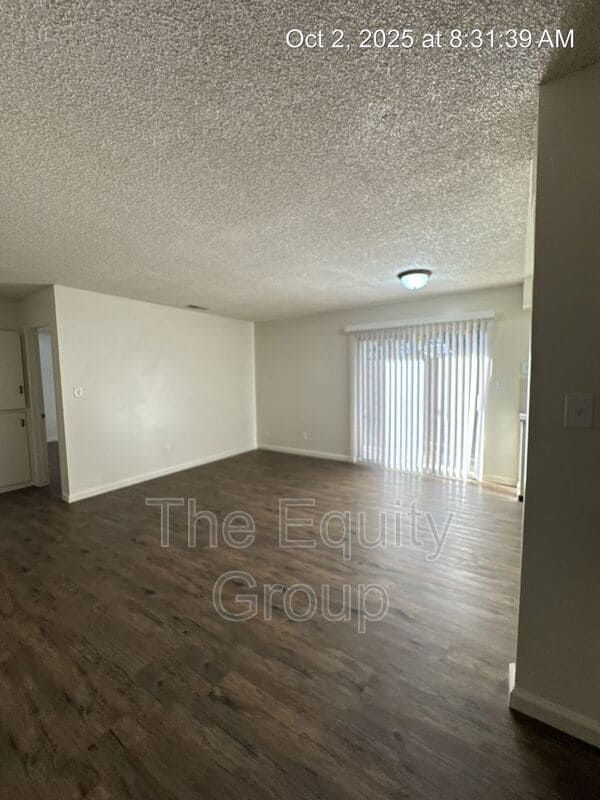 Building Photo - 3637 W Colonial Ave