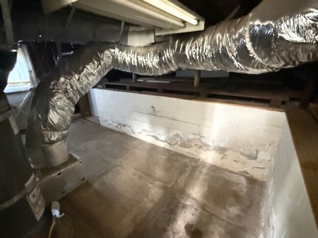 Building Photo - Beautiful Richmond Annex Home with Updated Kitchen & Bath + Bonus Room