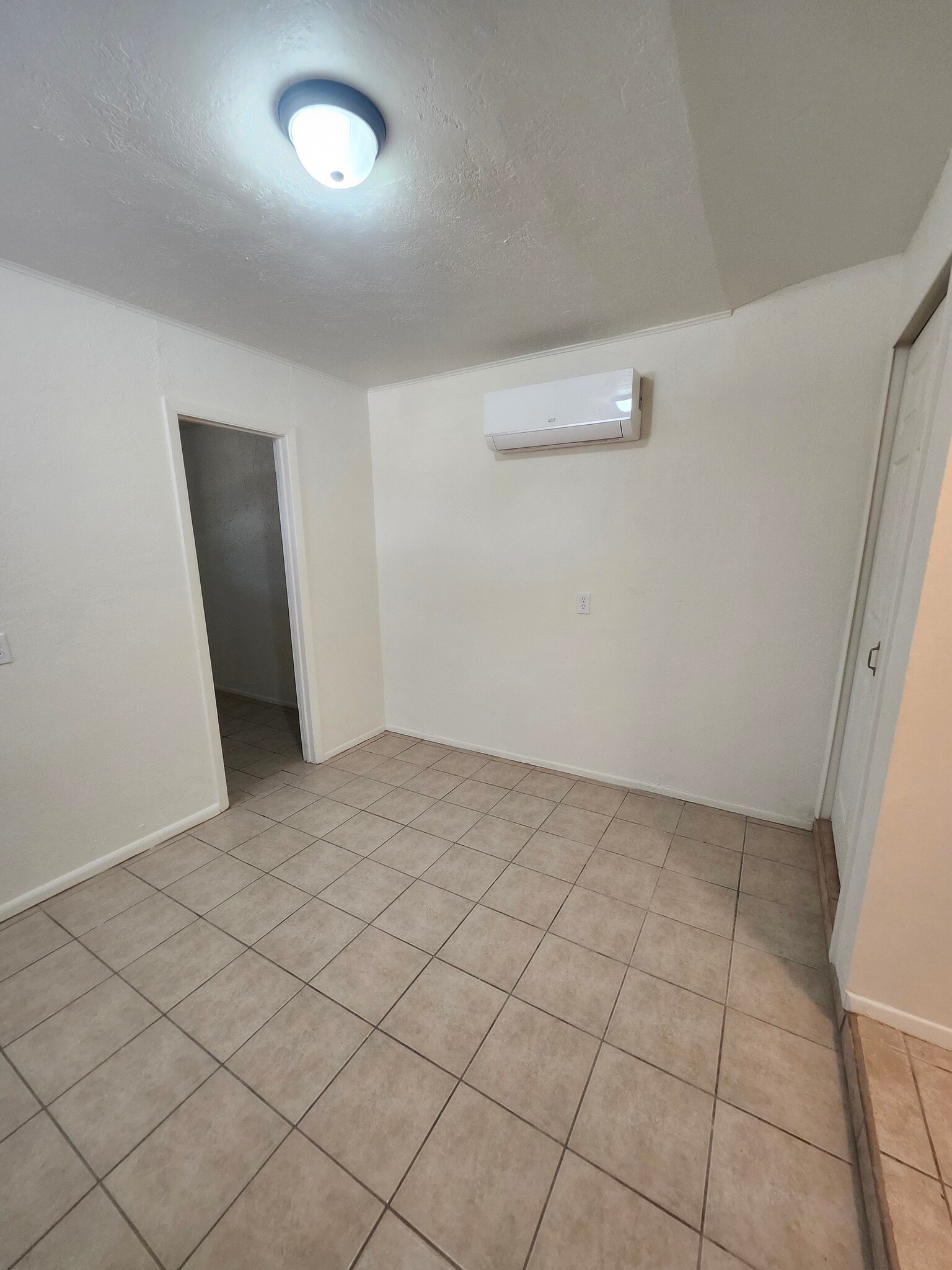Building Photo - 1617 Stull Dr