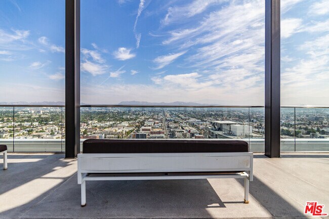 Building Photo - 3810 Wilshire Blvd