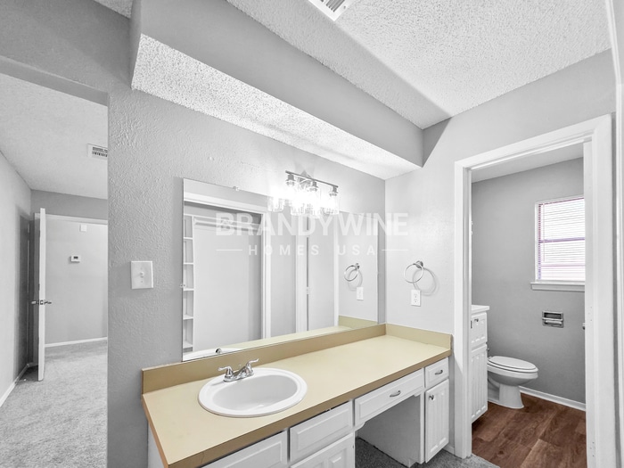 Building Photo - 1801 Briar Run