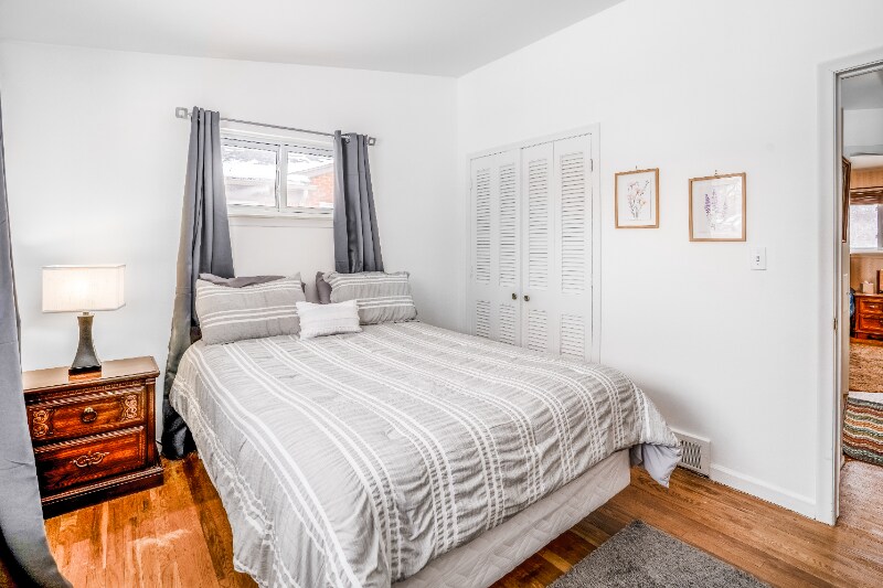 Building Photo - 7621 Amboy St