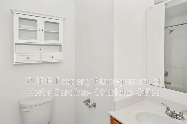 Building Photo - 2910 Bridgeville Ln