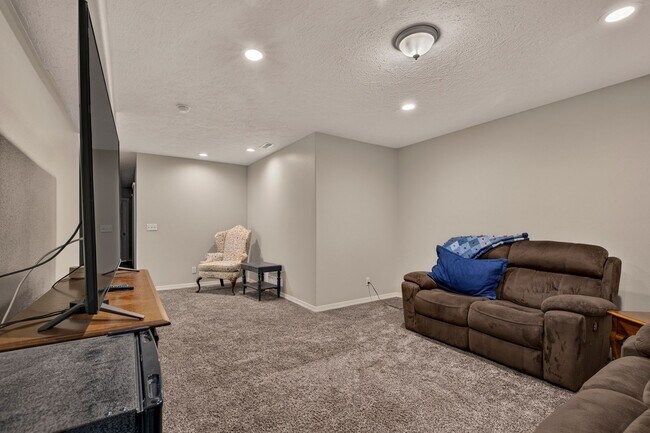 Building Photo - 1253 Arrow Point Ln