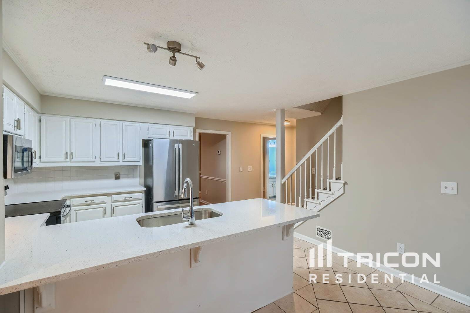 Building Photo - 100 Hillcrest Point