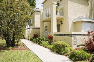 Building Photo - 1694 SE Green Acres Cir