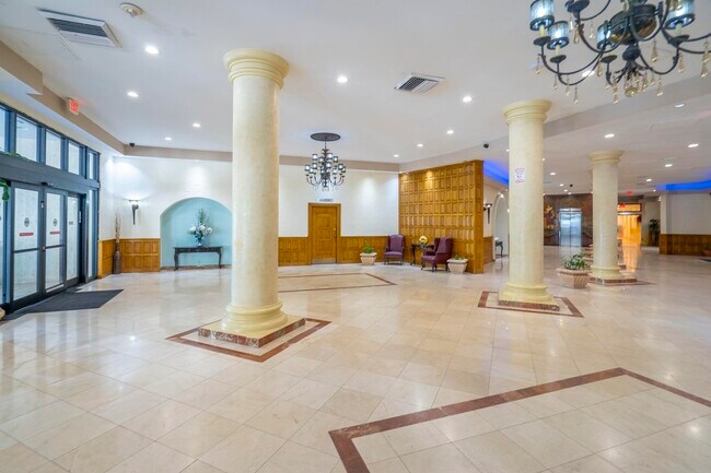 Building Photo - 3725 S Ocean Dr