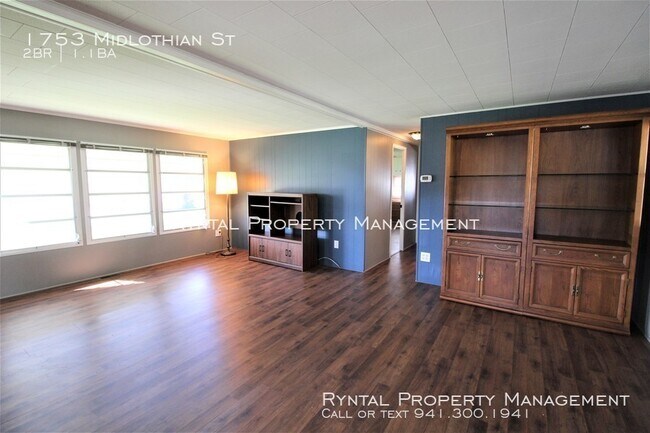 Building Photo - 1753 Midlothian St