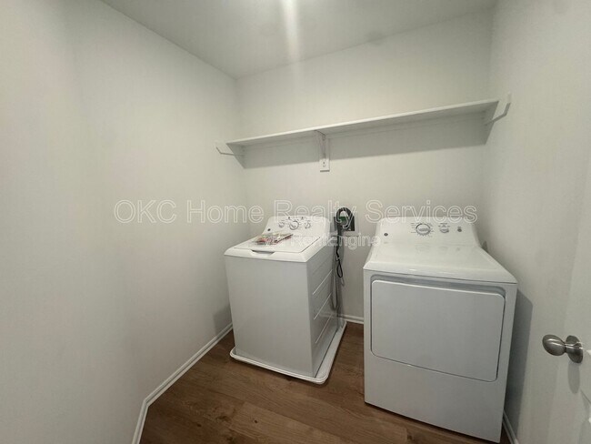 Building Photo - 12048 SW 36th St