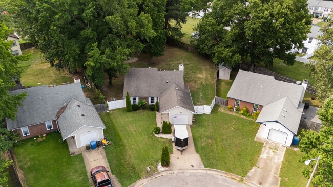 Building Photo - 609 Maxwood Ct