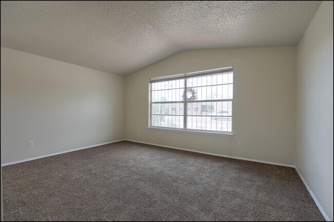 Building Photo - 4109 Roxbury Dr