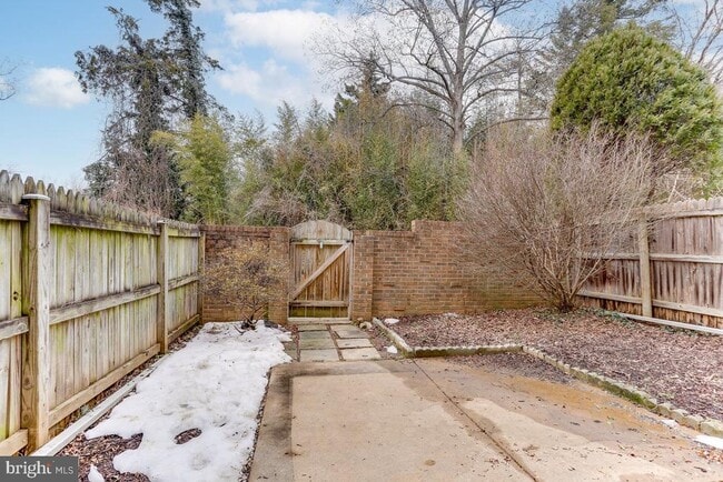 Building Photo - 7422 Eldorado St