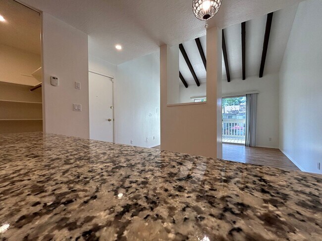 Building Photo - Bright & Updated 1BR Condo in Prime Walnut Creek Location – Vaulted Ceilings & Pool Access!