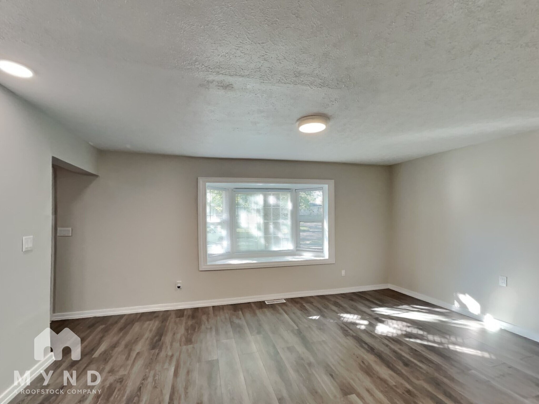 Building Photo - 3040 Wadsworth Ct