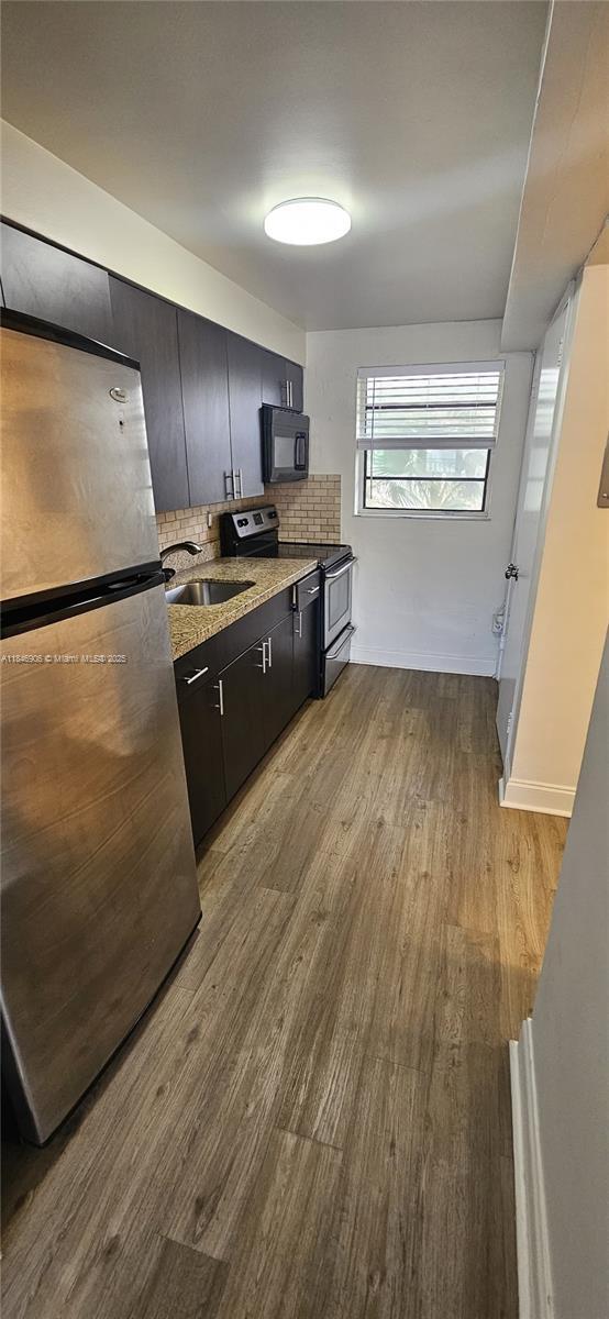 Building Photo - 4144 El Mar Dr
