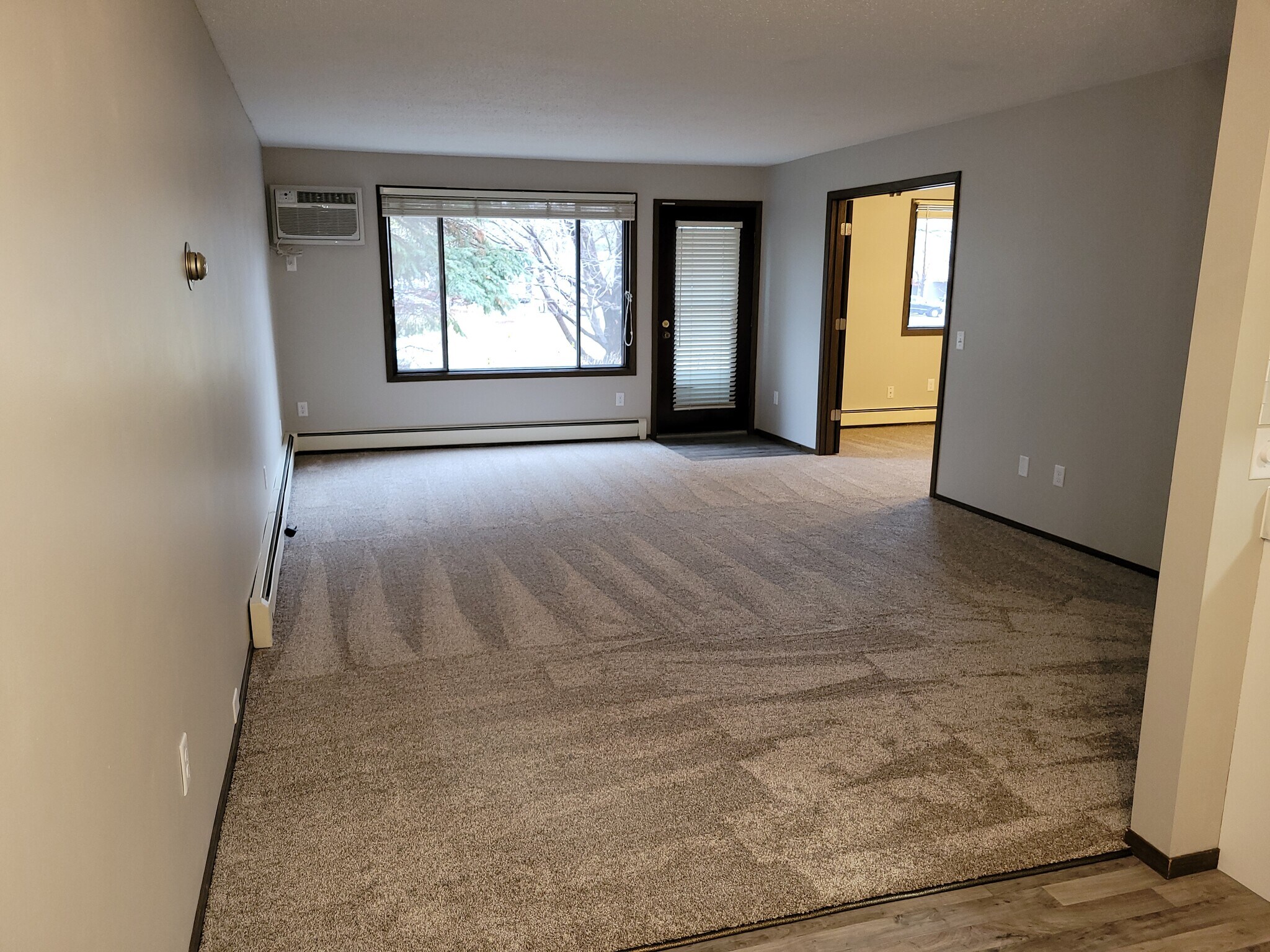 Building Photo - 3917 Heritage Hills Dr