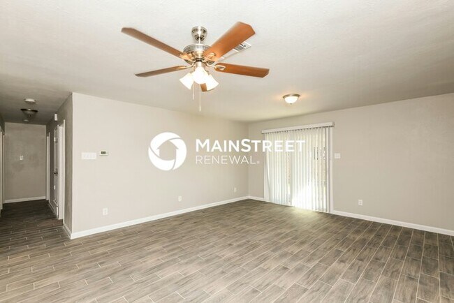 Building Photo - 3 Bedroom Pet-Friendly Home in BURLESON, T...