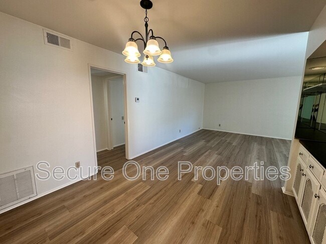 Building Photo - 31555 Lindero Canyon Rd