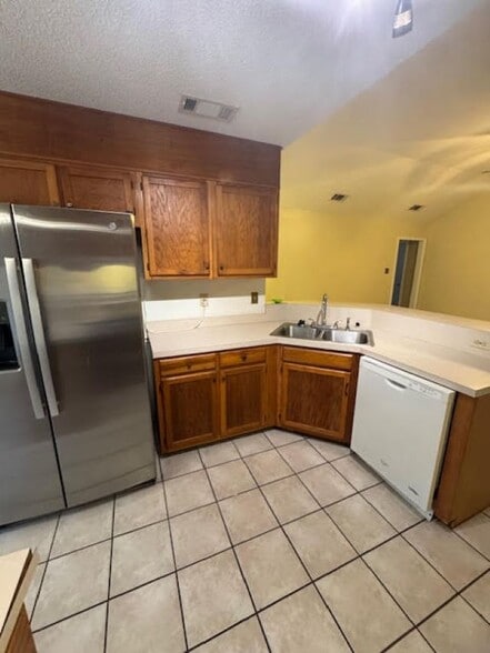 Building Photo - 2300 Starfish Rd