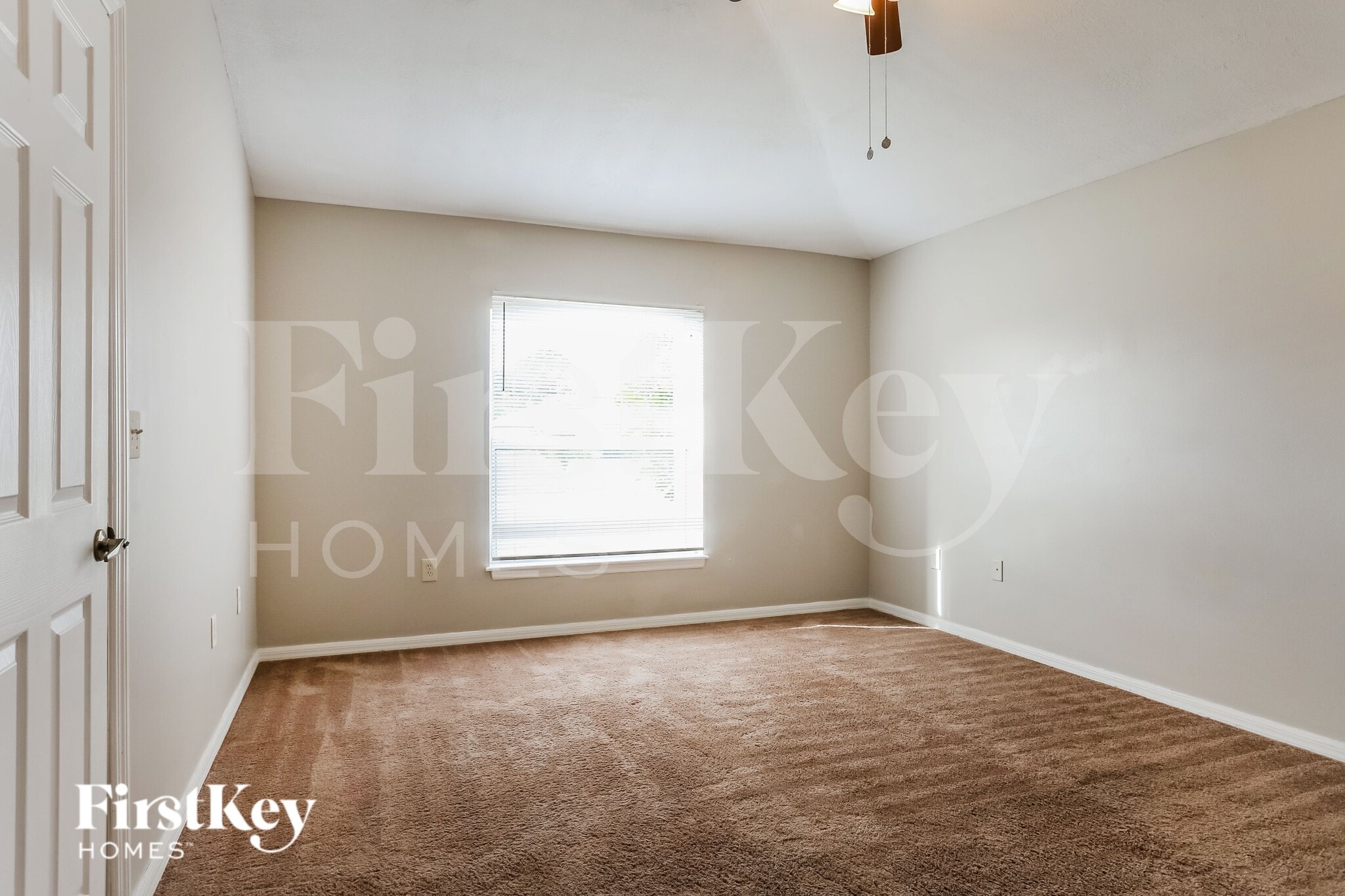 Building Photo - 419 SW Exmore Ave