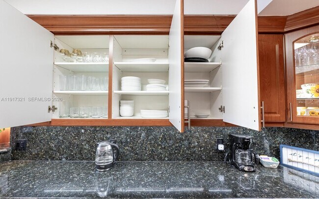 Building Photo - 3255 NE 184th St