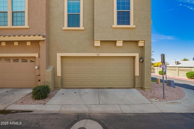 Building Photo - 6710 E University Dr