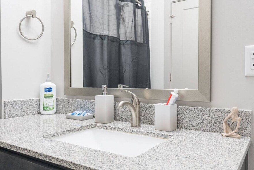 Building Photo - 6311 E Westfield Blvd