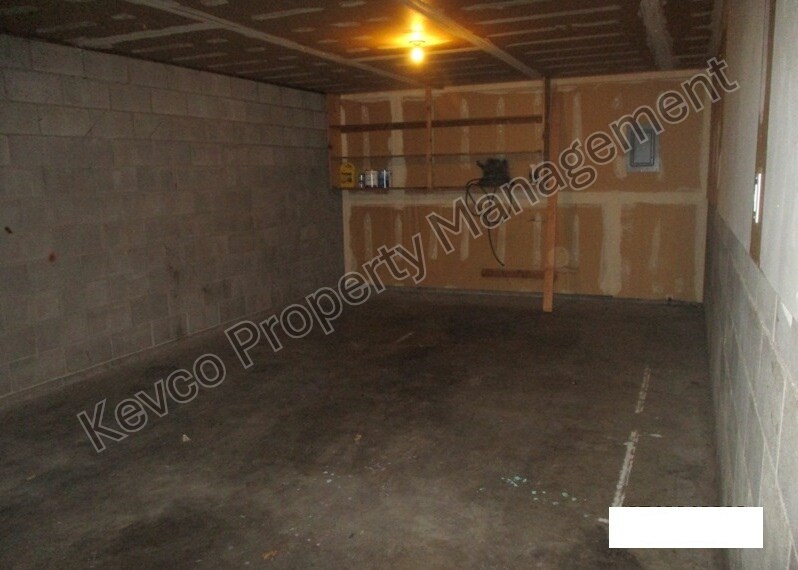 Building Photo - 2801 Stanford Rd