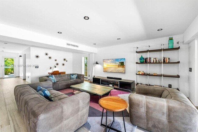 Building Photo - 741 86th St