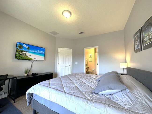 Building Photo - 2769 Oakwater Dr