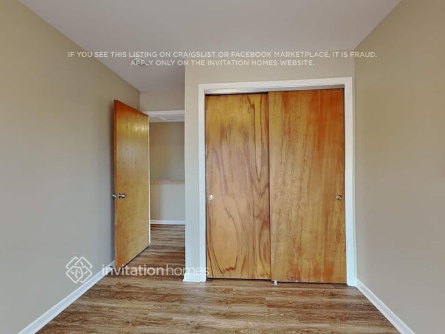 Building Photo - 21 Julie Dr