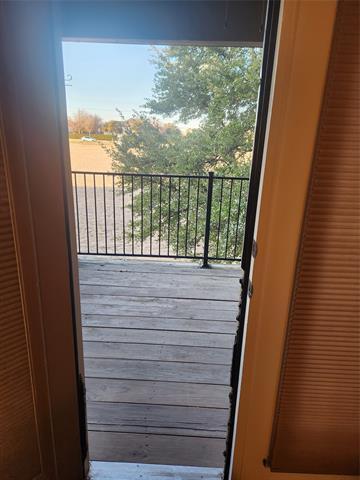 Building Photo - 5328 Locust Dr