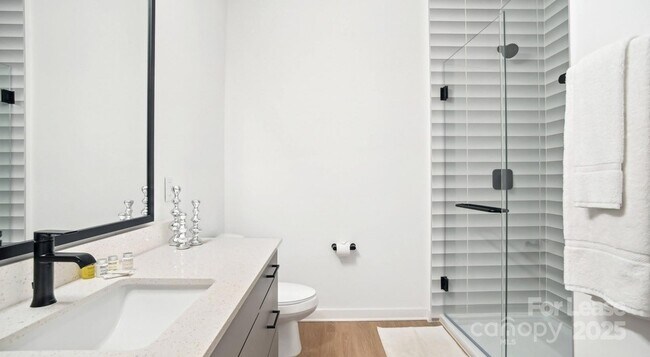 Building Photo - 1133 Harding Pl