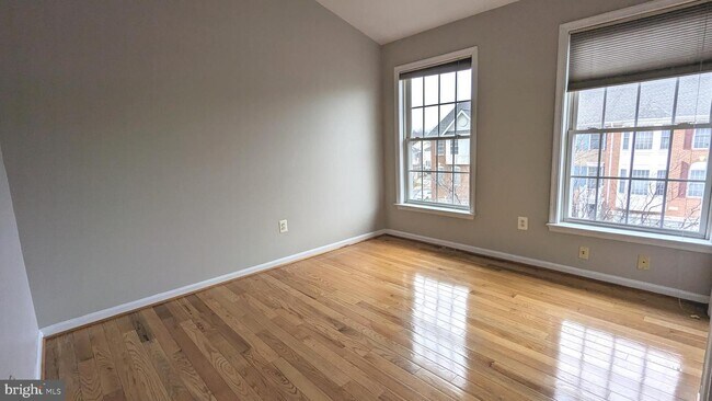 Building Photo - 3954 Royal Lytham Dr
