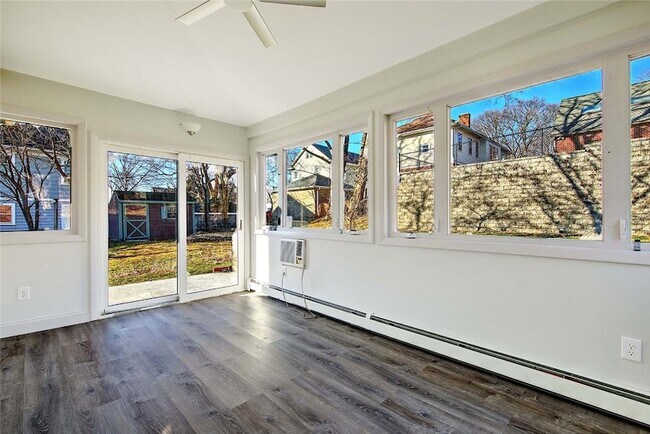 Building Photo - 66 Tyndall Ave