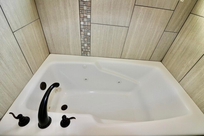 Building Photo - 3817 Loma Cortez Dr