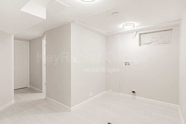 Building Photo - 4762 S Acoma St