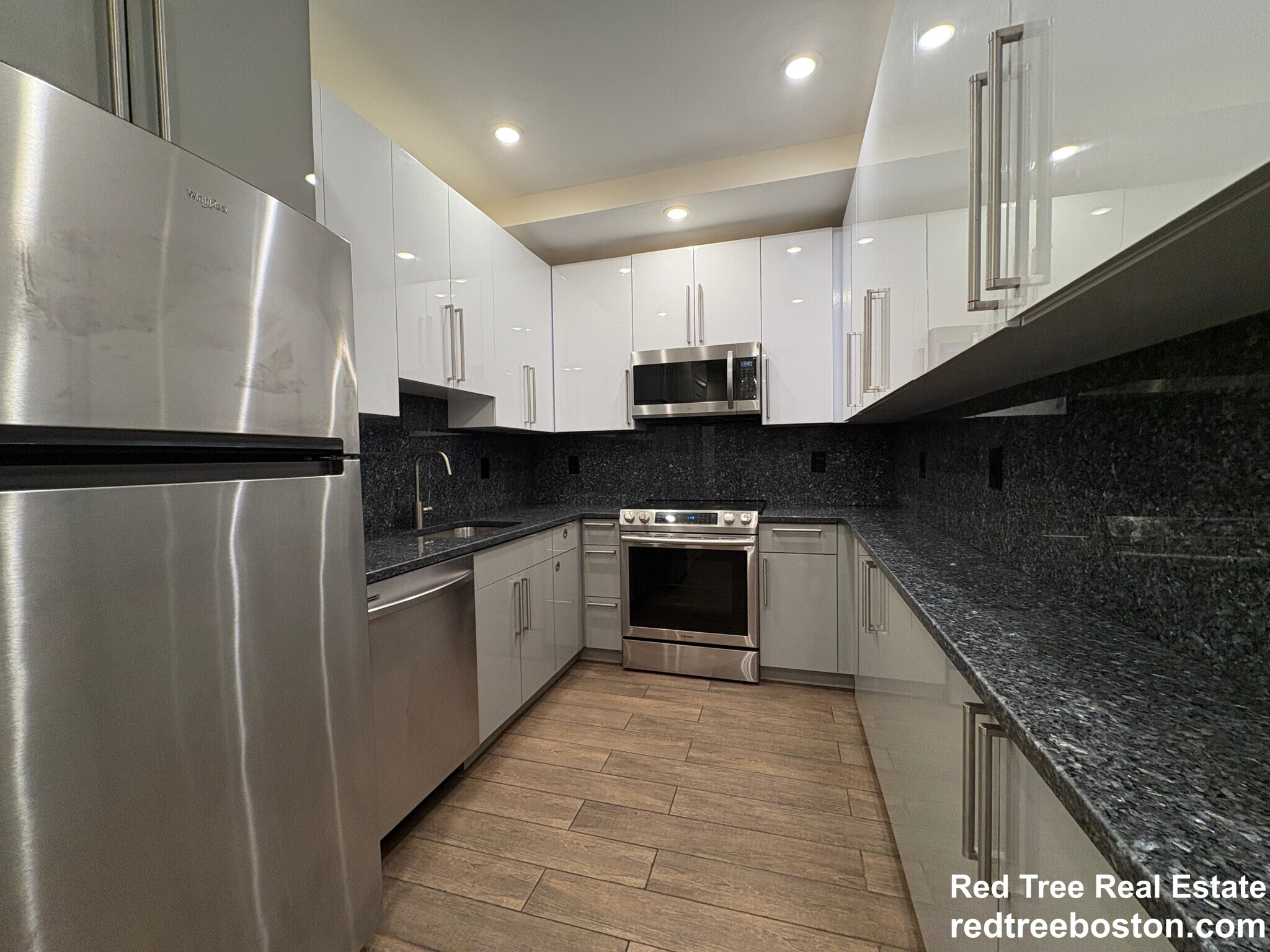 Building Photo - 1616 Beacon St