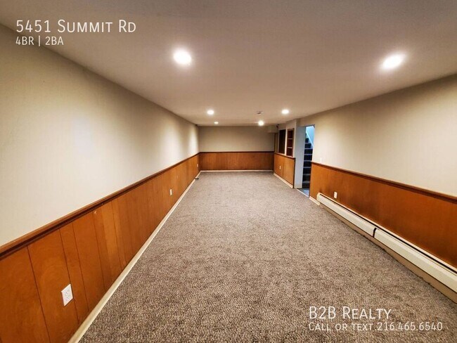 Building Photo - 5451 Summit Rd