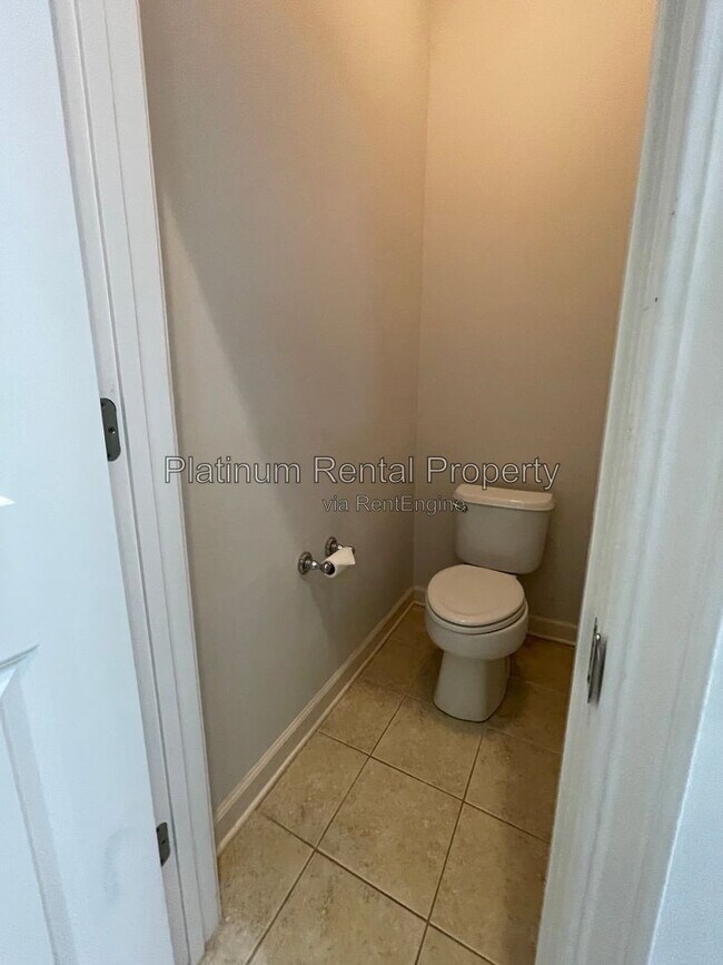 Building Photo - 1875 Adagio Dr