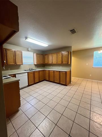 Building Photo - 4422 Bobbie Ann Dr