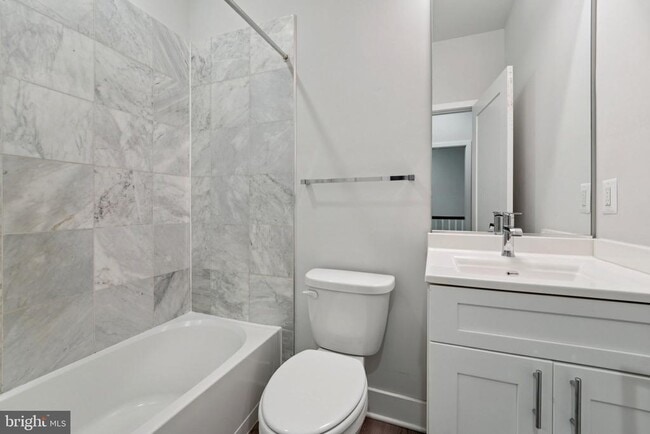 Building Photo - 7728 Lexington Ct