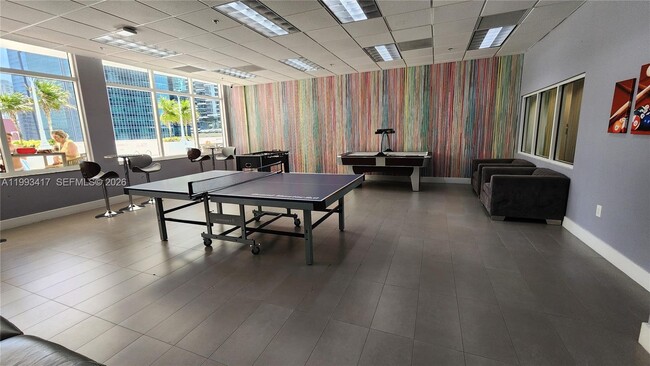 Building Photo - 1200 Brickell Bay Dr