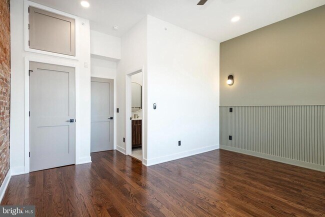 Building Photo - 1613 N 33rd St