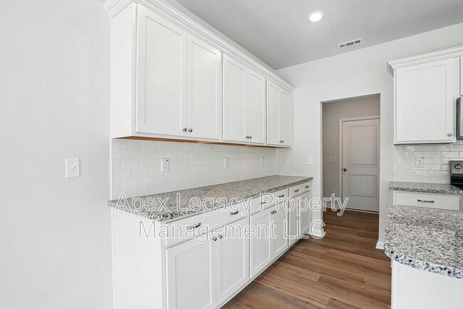 Building Photo - 112 Central Townes Wy