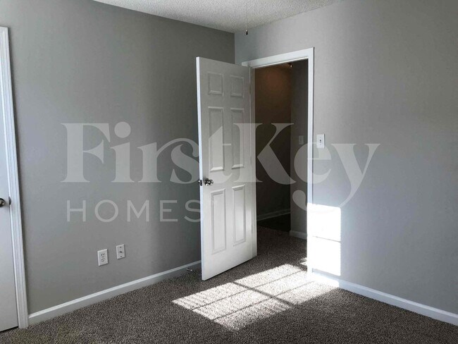 Building Photo - 182 Cedar Bend Dr