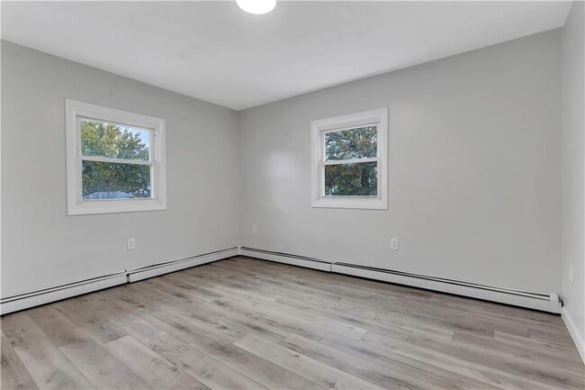 Building Photo - 107 Roosevelt St